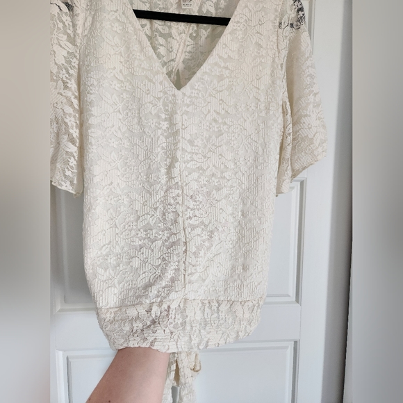 Gorgeous Willow & Root Top - Picture 2 of 5